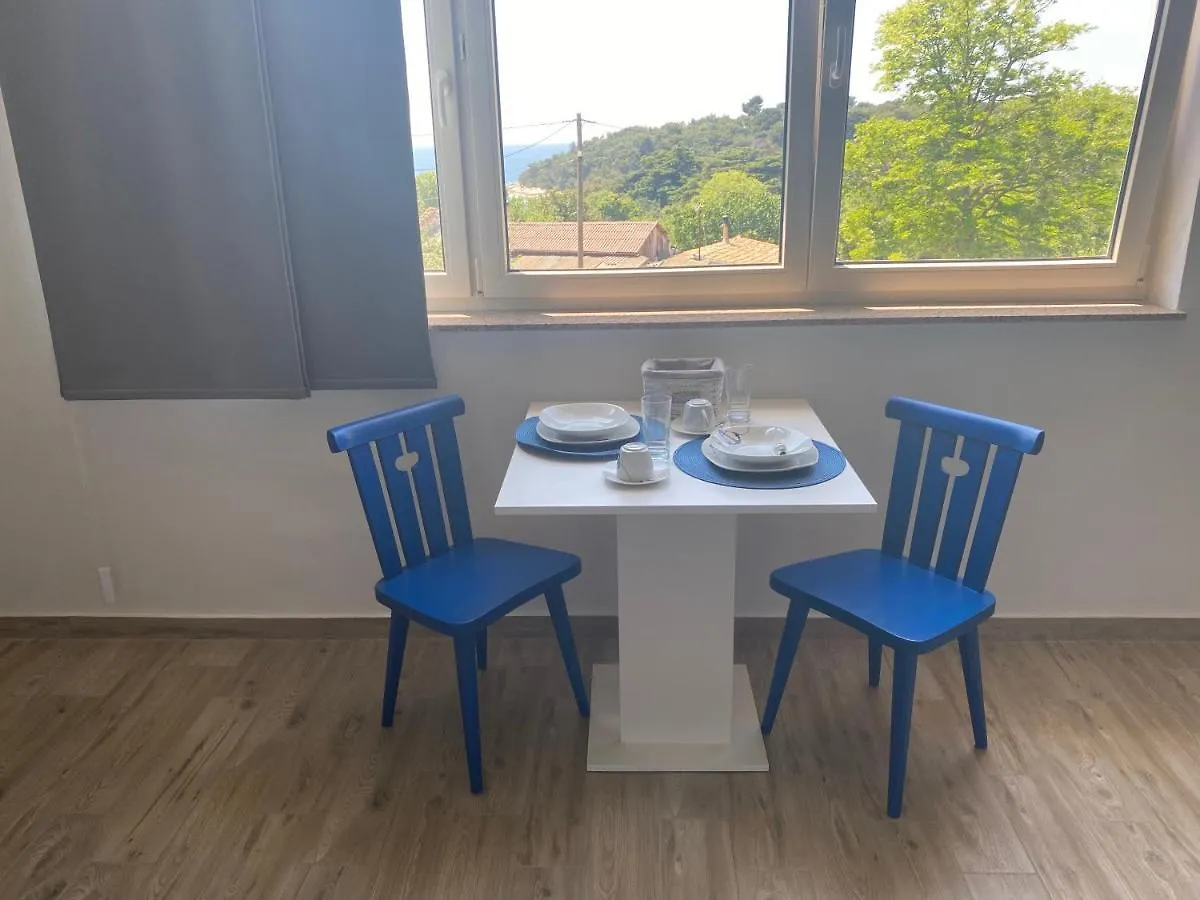 Villa Mara 풀라 아파트