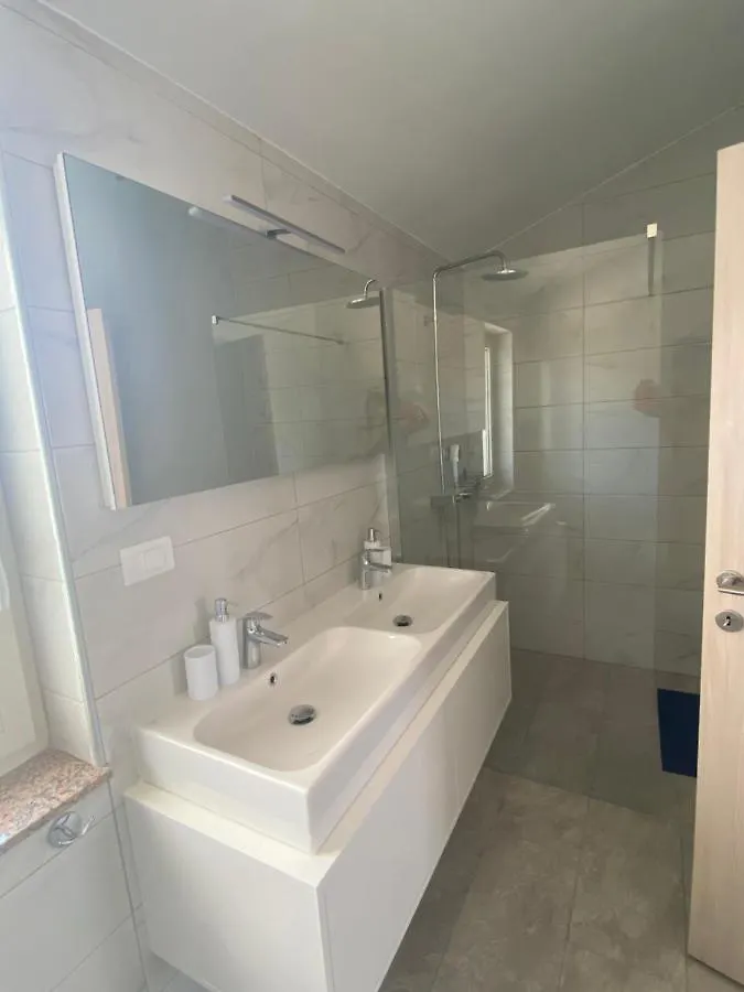 Villa Mara 풀라 0*,
